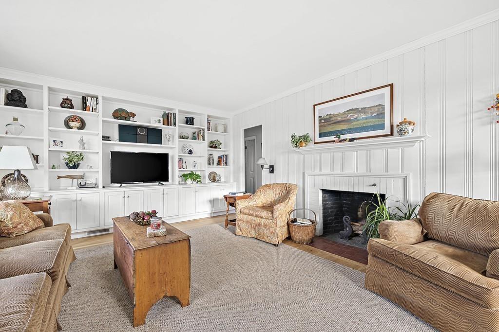 57 Moorland Road Scituate, MA 02066 - Photo 4 of 31 Gallery Image 4