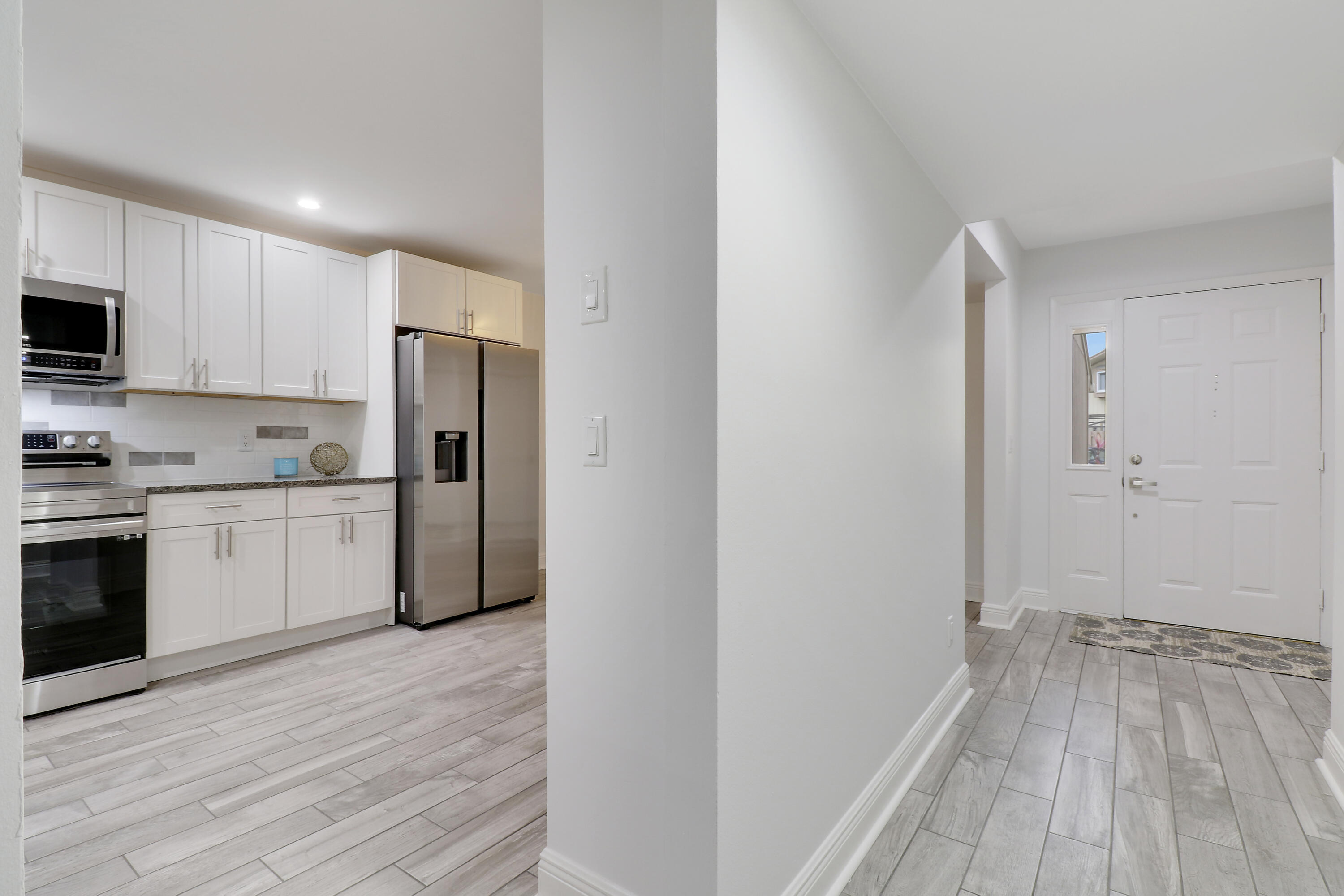 372 Maplecrest Circle Jupiter, FL 33458 - Photo 11 of 42 House1-13