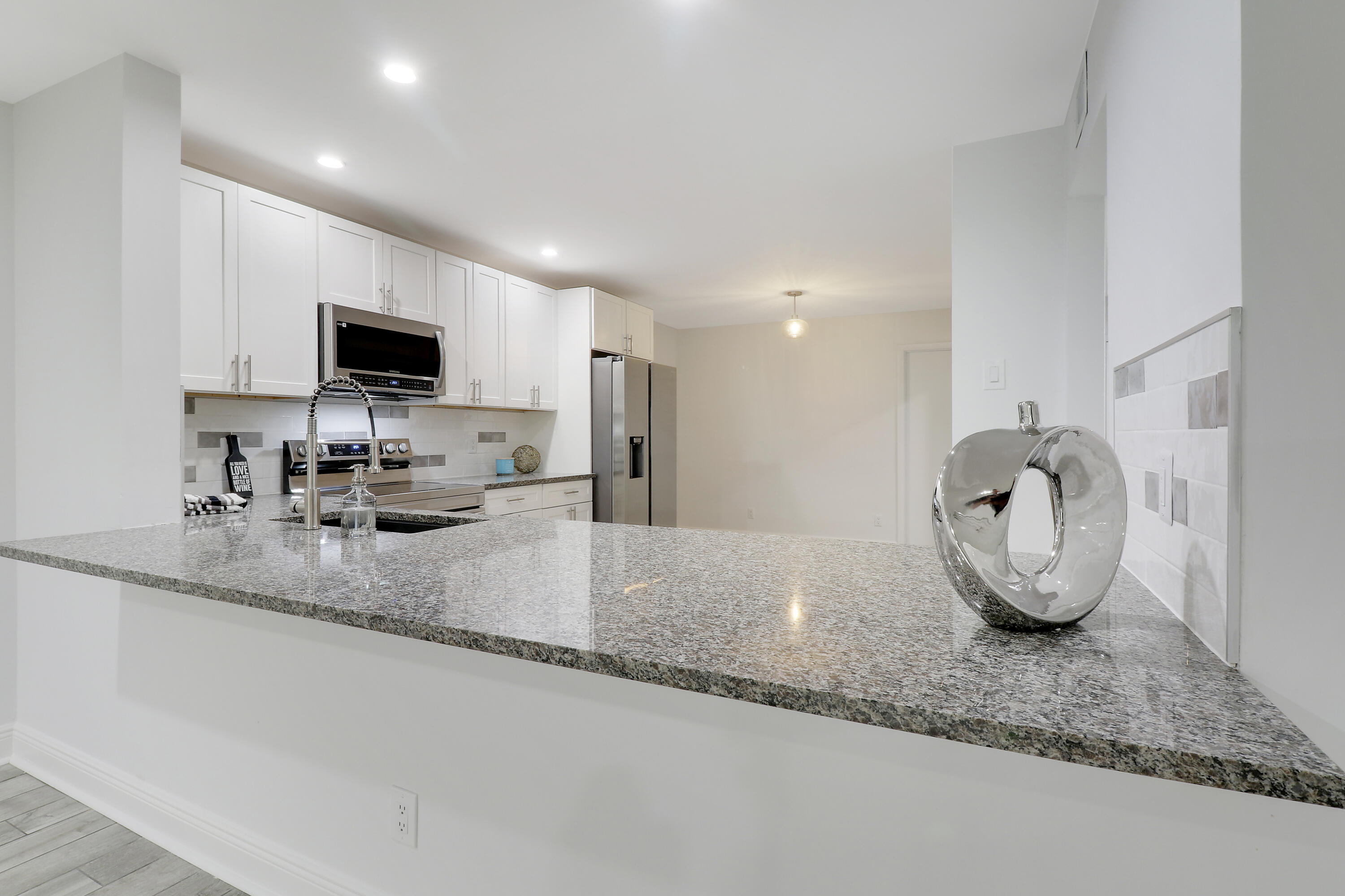 372 Maplecrest Circle Jupiter, FL 33458 - Photo 18 of 42 House1-20