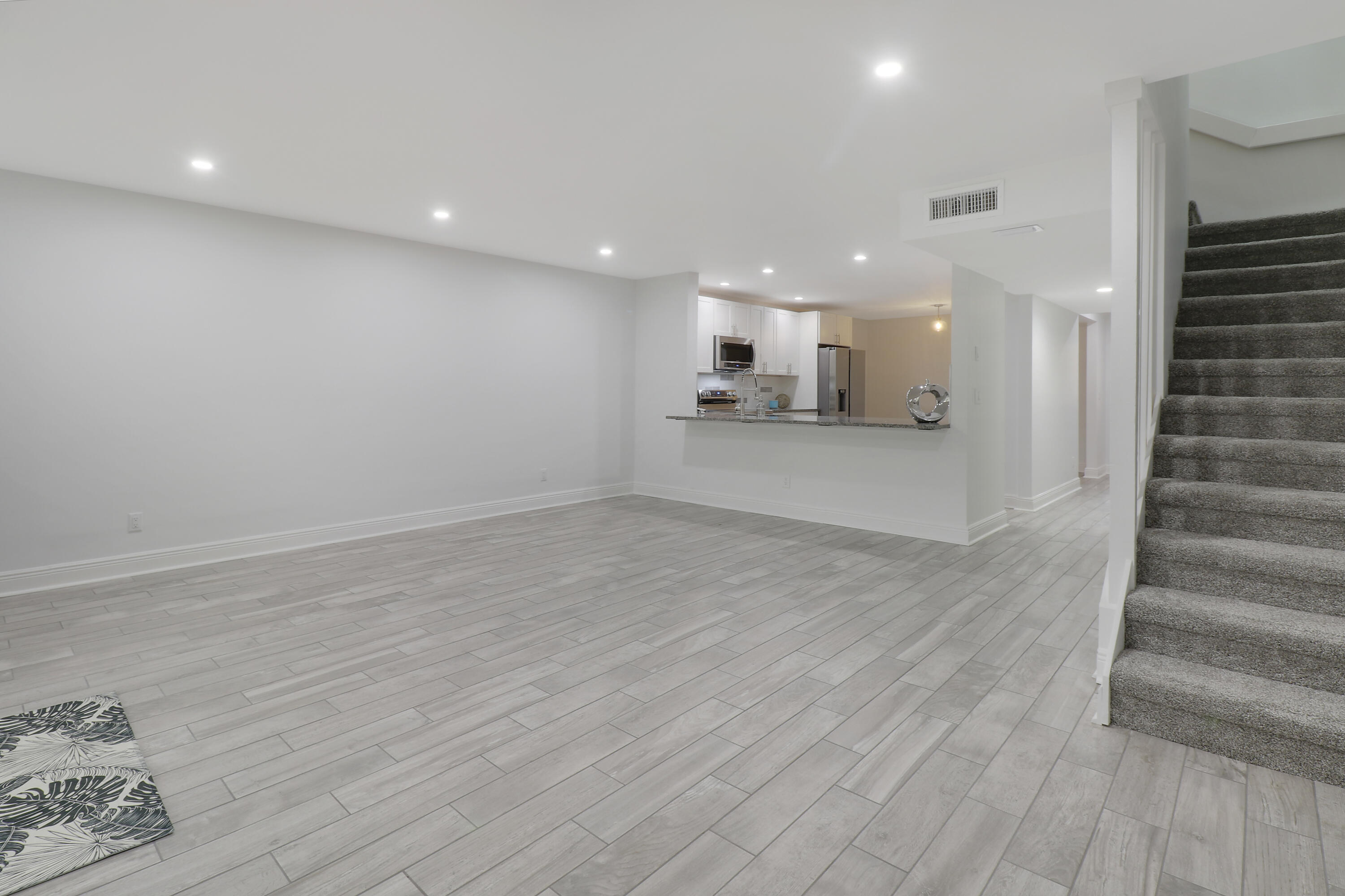 372 Maplecrest Circle Jupiter, FL 33458 - Photo 24 of 42 House1-26