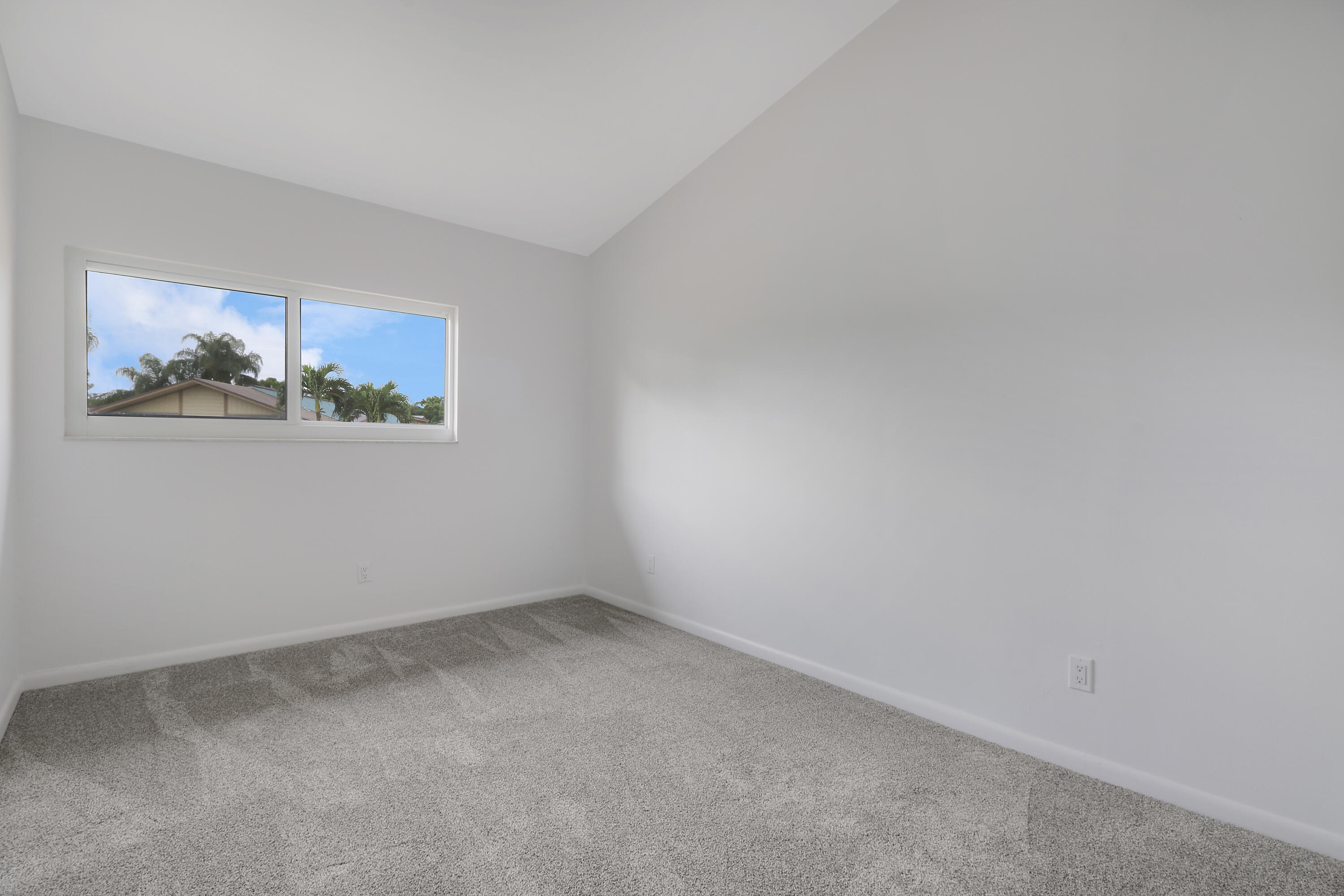 372 Maplecrest Circle Jupiter, FL 33458 - Photo 29 of 42 House1-30