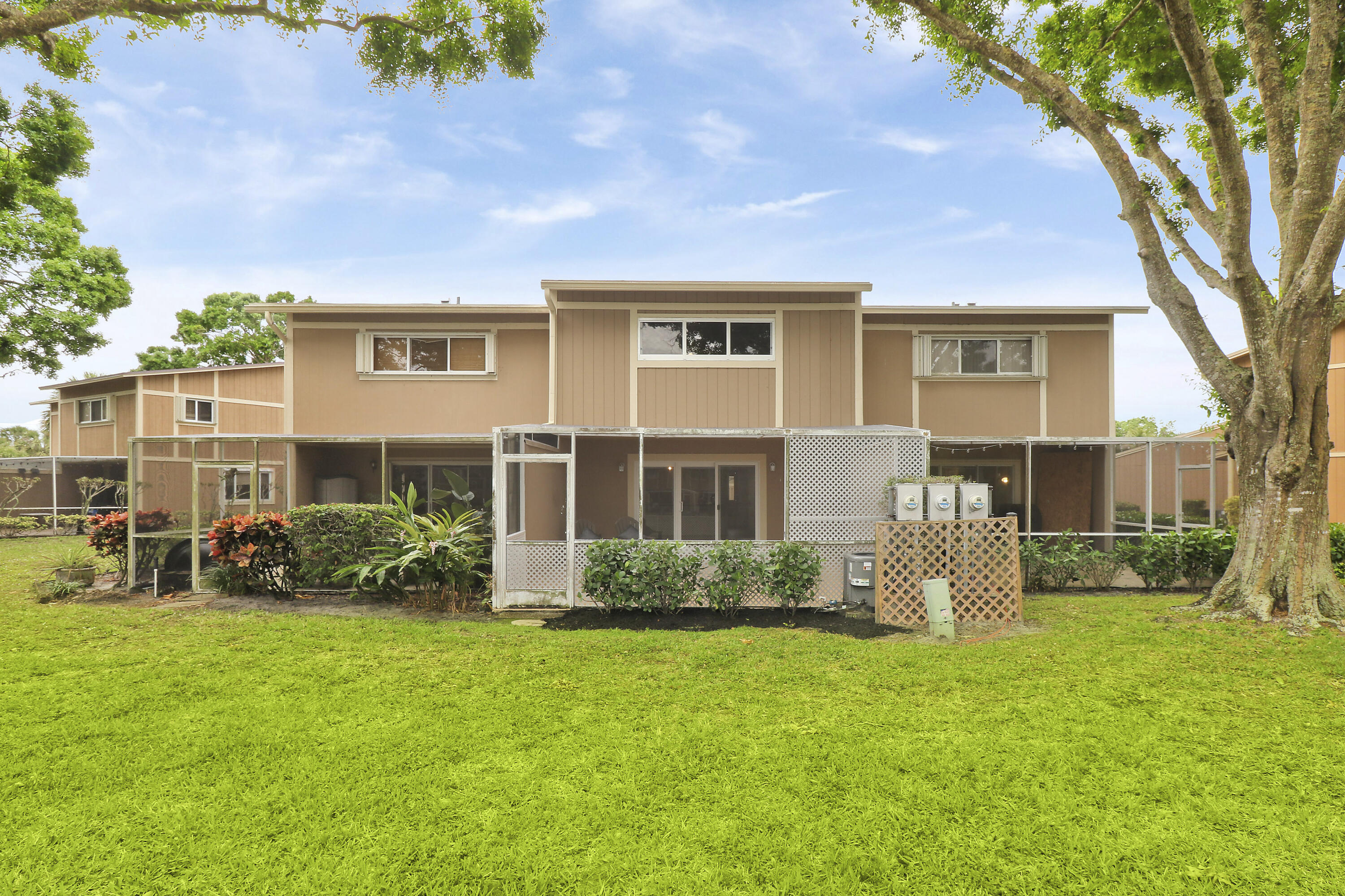 372 Maplecrest Circle Jupiter, FL 33458 - Photo 3 of 42 House1-4