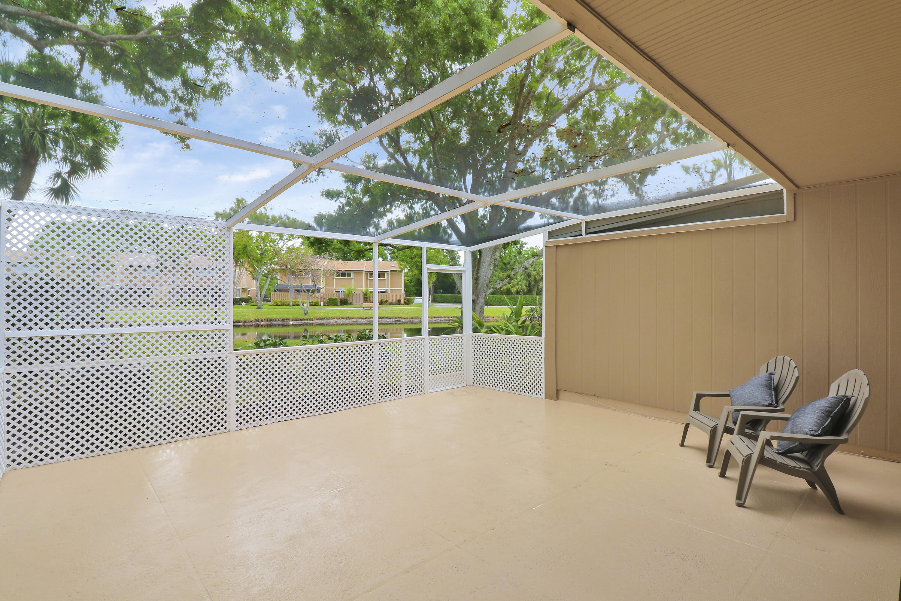 372 Maplecrest Circle Jupiter, FL 33458 - Photo 7 of 42 House1-8