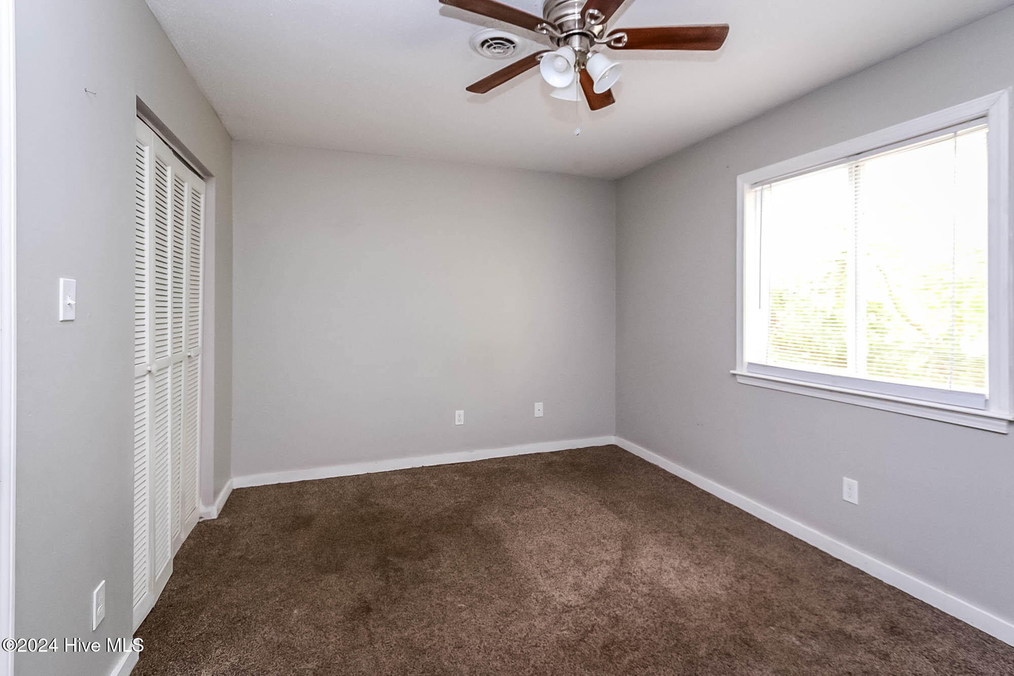 201 Shipman Road, Unit A1 Havelock, NC 28532 - Photo 7 of 10 IMG_4246