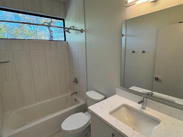 $3,250 | 1133 Walton Lane, Unit 1, Austin, TX 78721