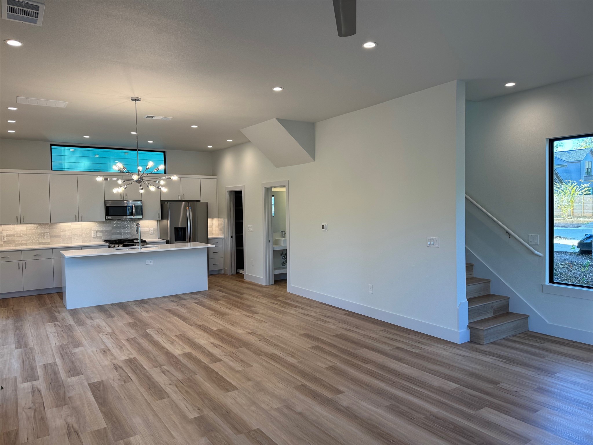 1133 Walton Lane, Unit 1 Austin, TX 78721 - Photo 4 of 15