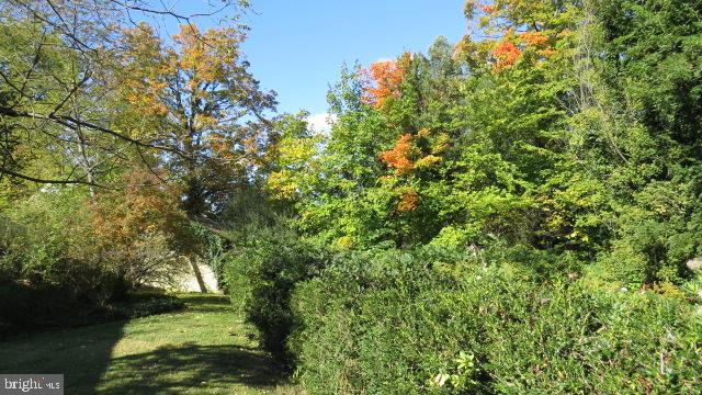 600 Country Club Road York, PA 17403 - Photo 6 of 42 Gallery Image 6