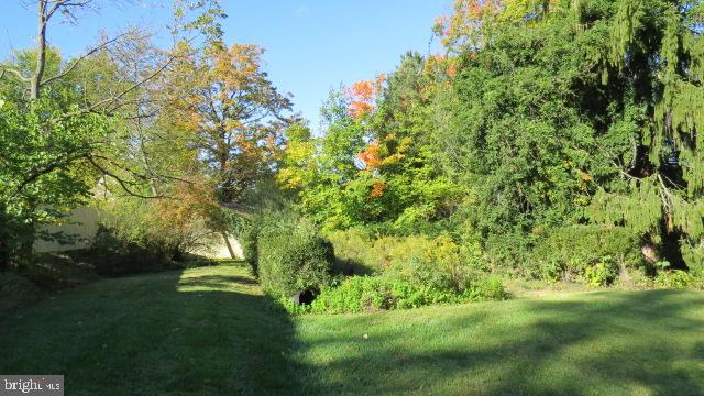 600 Country Club Road York, PA 17403 - Photo 7 of 42 Gallery Image 7