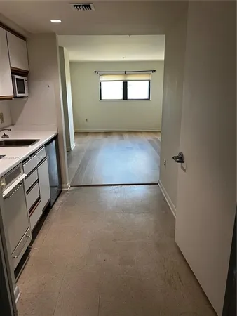 $1,300 | 5719 Southwest 72nd Street, Unit 5719, South Miami, FL 33143