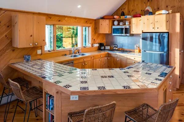 $2,250,000 | 17 Bayberry Lane, Tremont, ME 04612