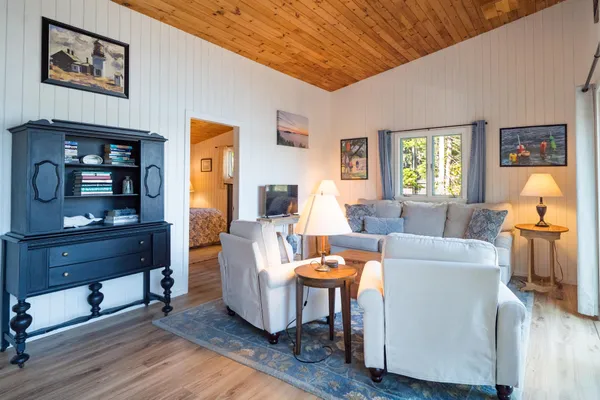 $2,250,000 | 17 Bayberry Lane, Tremont, ME 04612