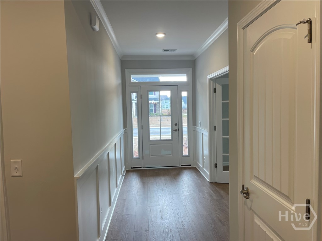 144 Como Drive Pooler, GA 31322 - Photo 5 of 25 Sunny Foyer With Transom Window and Side Lites.