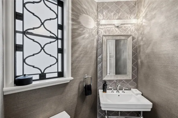 $4,900 | 6787 Monarda Court, Houston, TX 77069