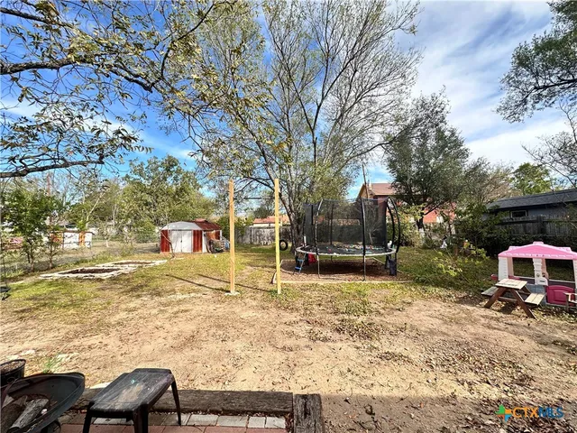 $2,200 | 421 Broadway Street, San Marcos, TX 78666