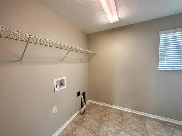 $2,700 | 8979 39th St Circle East, Parrish, FL 34219