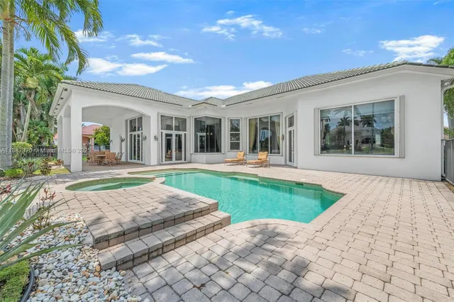 $1,999,999 | 3250 West Stonebrook Circle, Davie, FL 33330