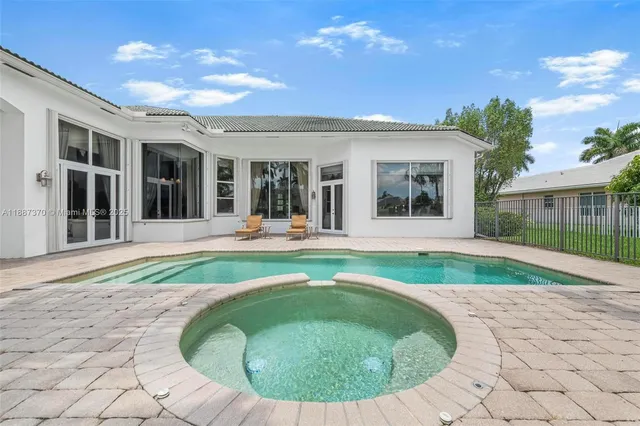 $1,999,999 | 3250 West Stonebrook Circle, Davie, FL 33330