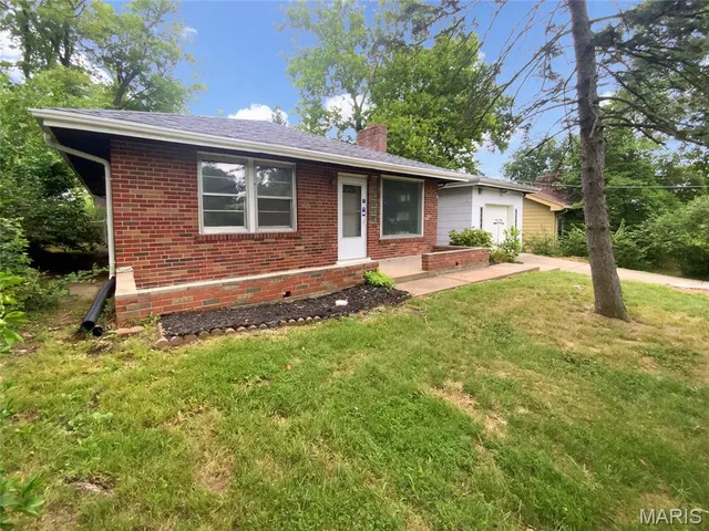 $187,000 | 4127 Burnett Avenue, St. Louis, MO 63125