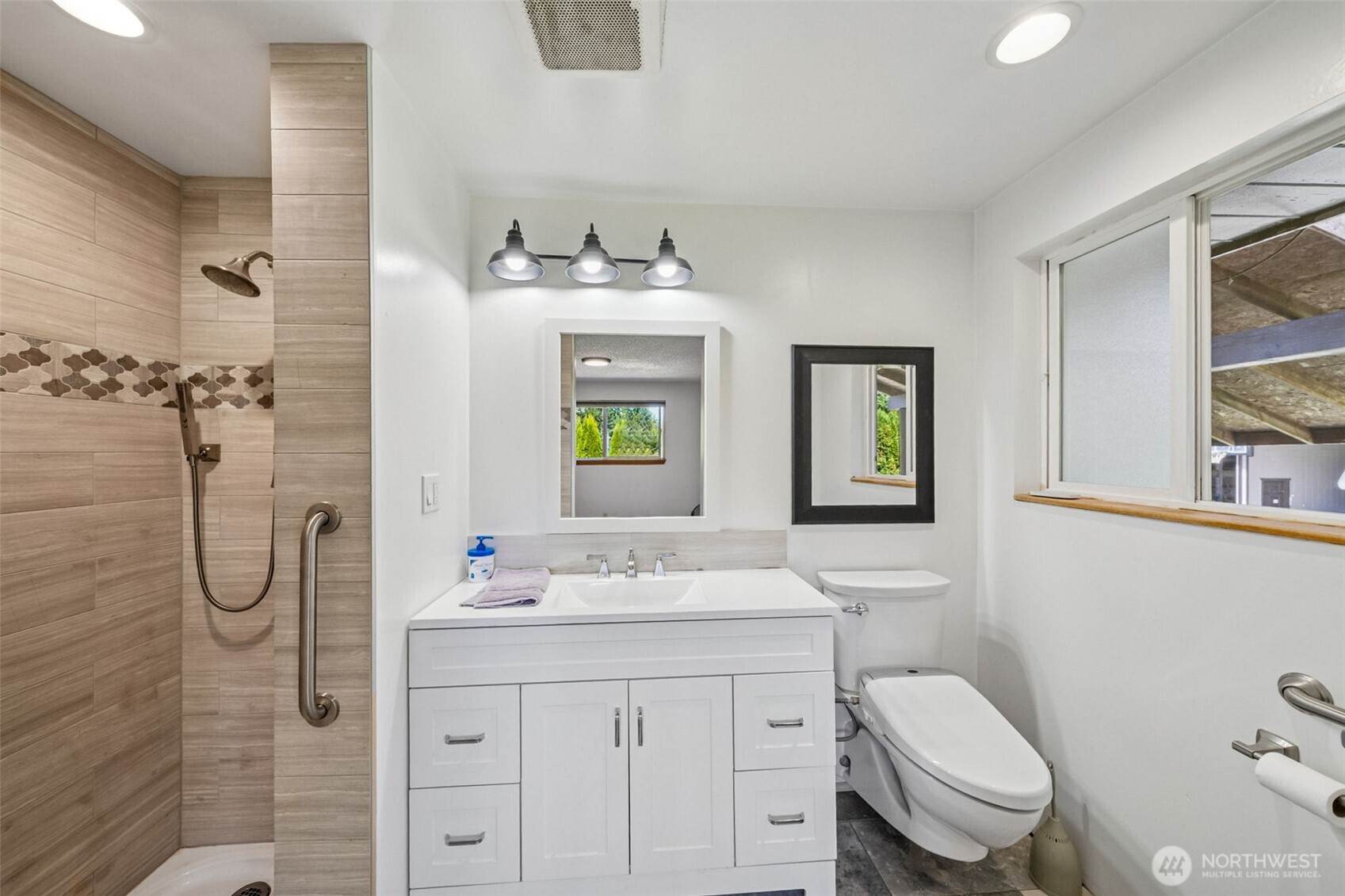 20317 196th Avenue Southeast Renton, WA 98058 - Photo 8 of 16 Gallery Image 8