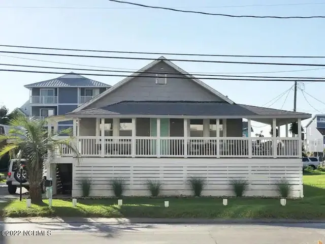 $1,600 | 1302 Canal Drive, Unit 2, Carolina Beach, NC 28428