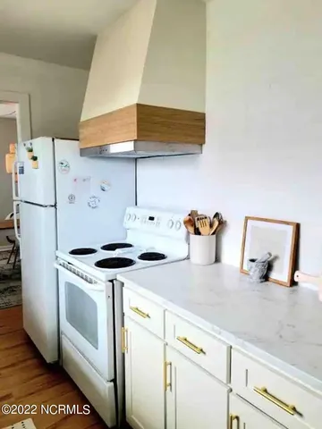 $1,600 | 1302 Canal Drive, Unit 2, Carolina Beach, NC 28428