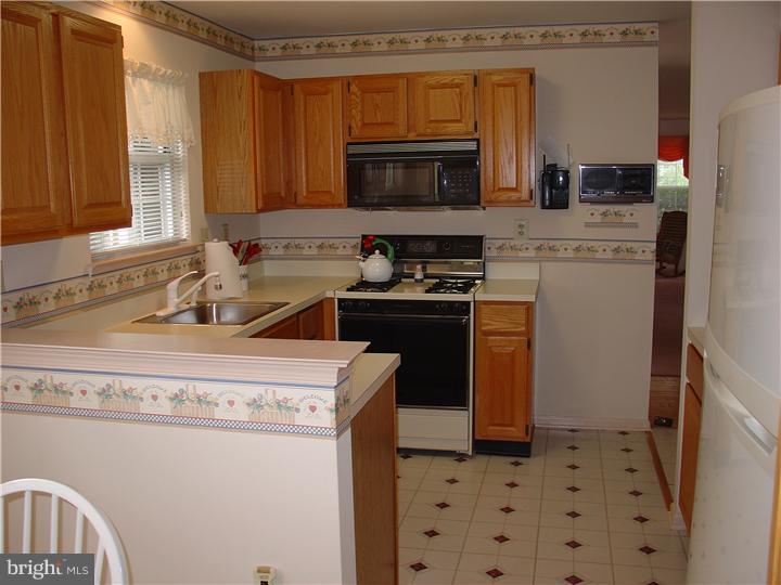1901 Sterling Road, Unit 1 Yardley, PA 19067 - Photo 11 of 18 Kitchen