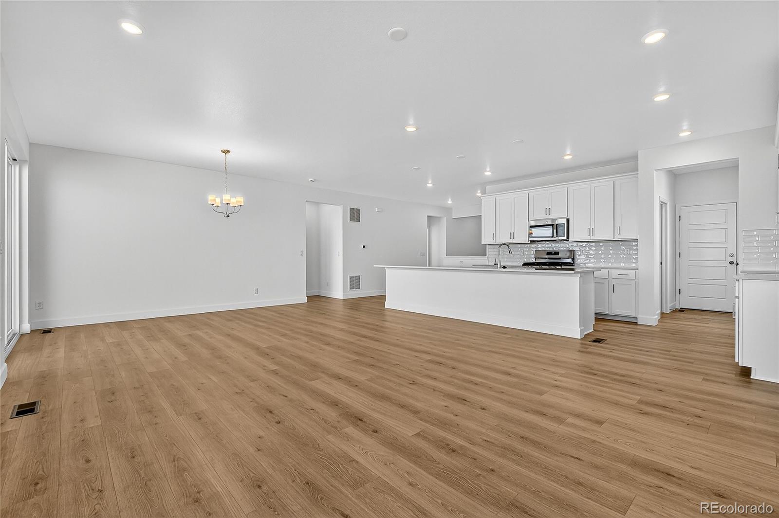 17085 West 92nd Loop Arvada, CO 80007 - Photo 8 of 32