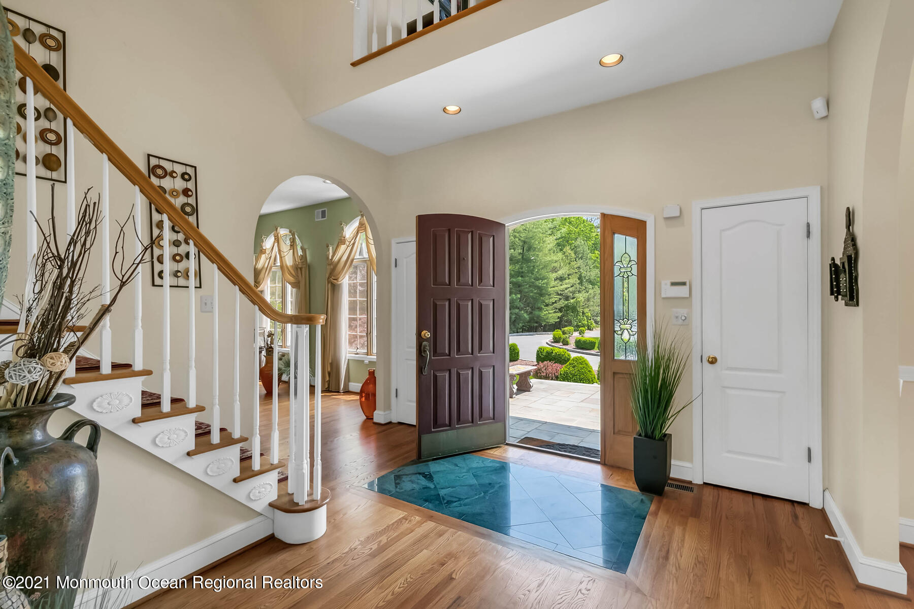 7 Koala Court Colts Neck, NJ 07722 - Photo 6 of 56 7 Koala Ct Colts Neck NJ 07722 USA-010-0