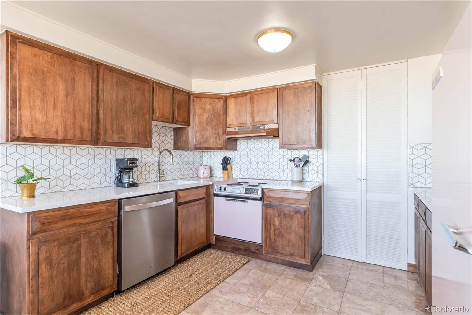 1155 Ash Street, Unit 1407 Denver, CO 80220 - Photo 12 of 28