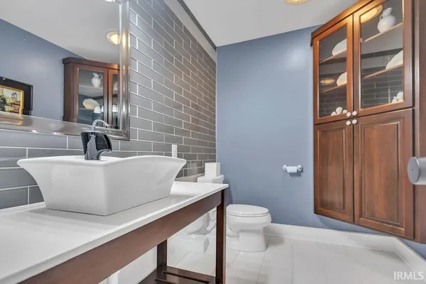 $1,250,000 | 2800 South Olcott Boulevard, Bloomington, IN 47401