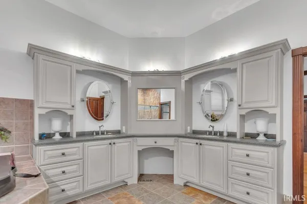 $1,250,000 | 2800 South Olcott Boulevard, Bloomington, IN 47401