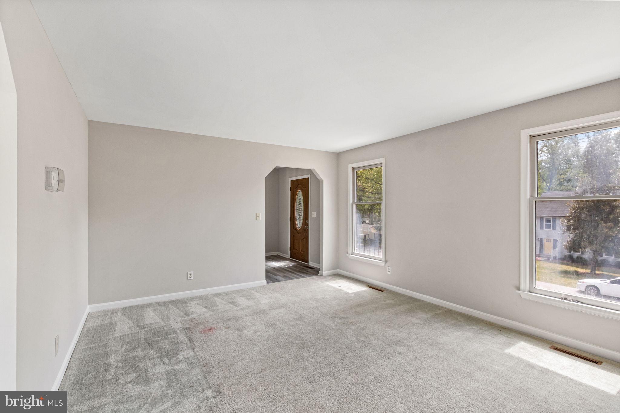 127 Oaklawn Road Stafford, VA 22554 - Photo 11 of 54 a view of a livingroom with a staircase