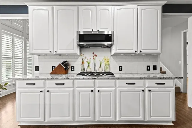 $749,900 | 14706 Mohawk Circle, Leawood, KS 66224