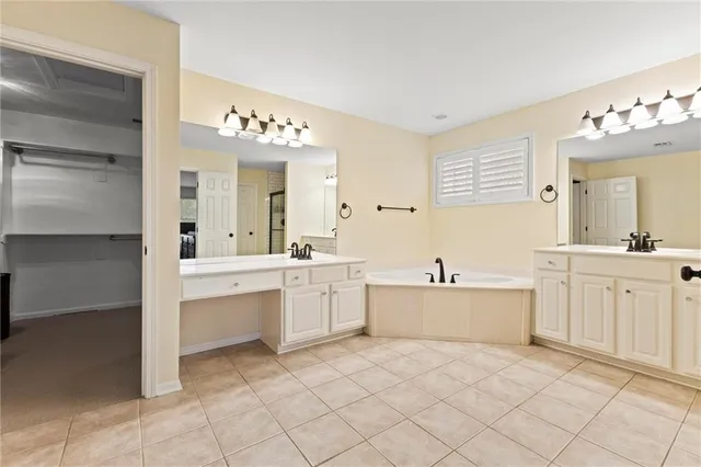 $749,900 | 14706 Mohawk Circle, Leawood, KS 66224