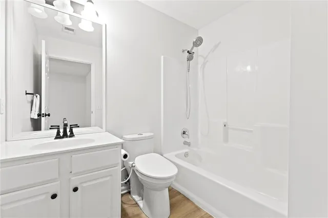 $749,900 | 14706 Mohawk Circle, Leawood, KS 66224