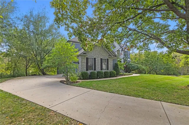 $749,900 | 14706 Mohawk Circle, Leawood, KS 66224