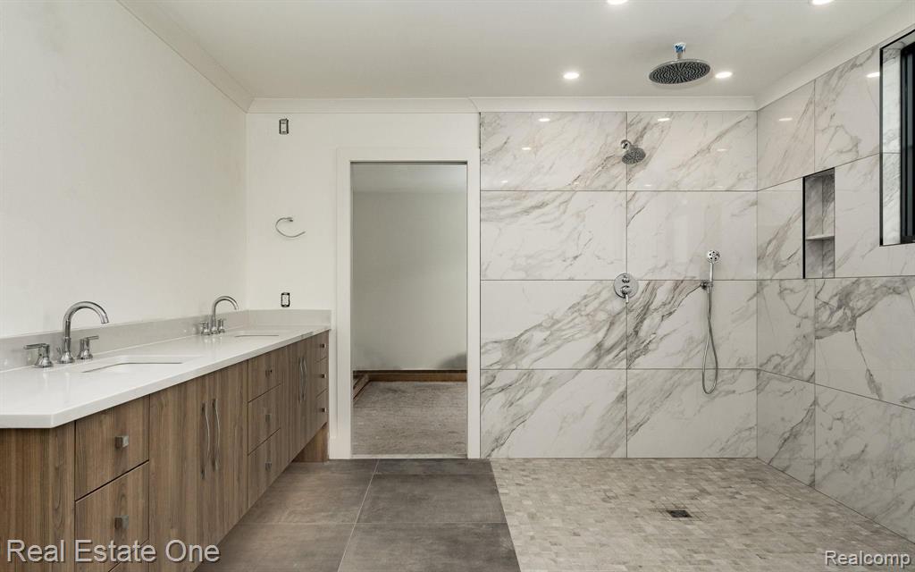 1616 Croft Road Birmingham, MI 48009 - Photo 12 of 25