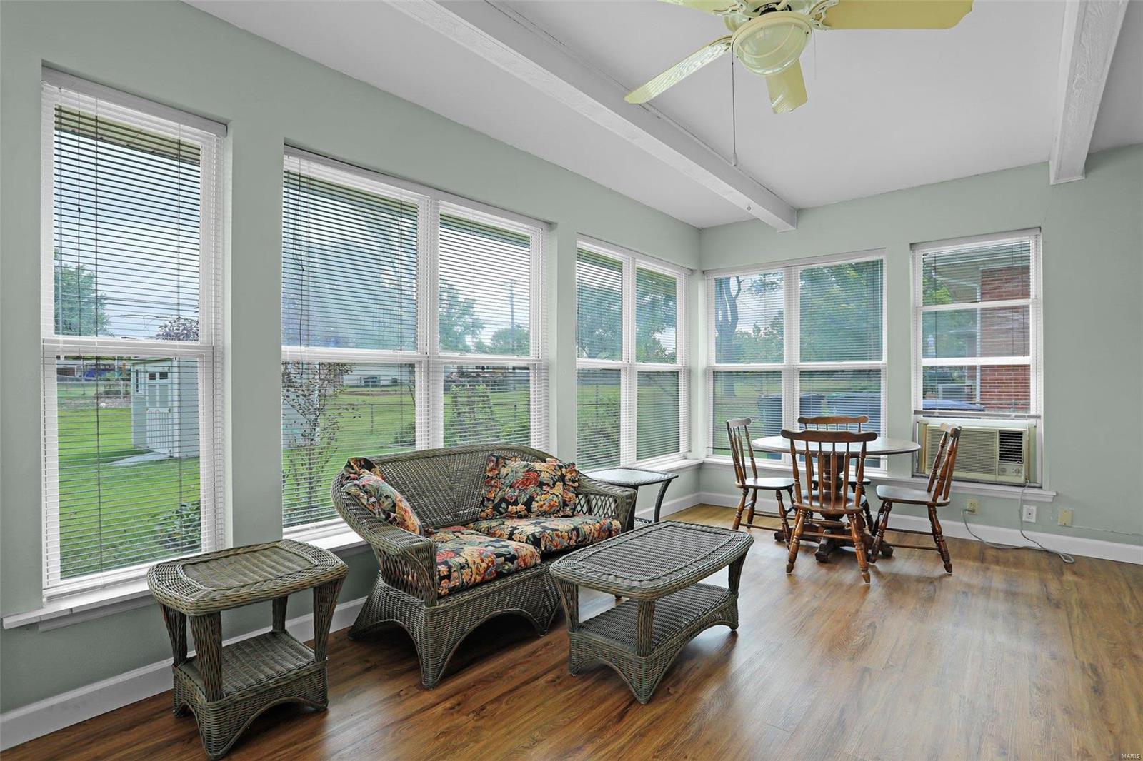 9330 Buxton Drive St. Louis, MO 63126 - Photo 12 of 27