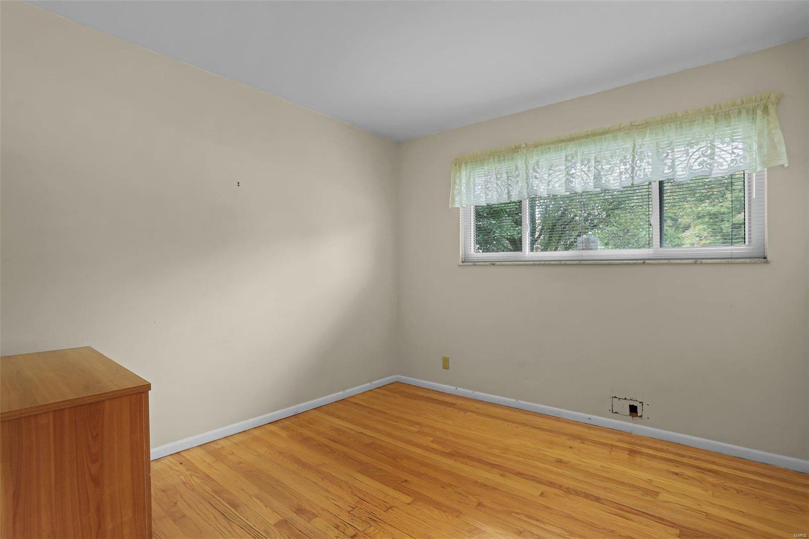 9330 Buxton Drive St. Louis, MO 63126 - Photo 15 of 27