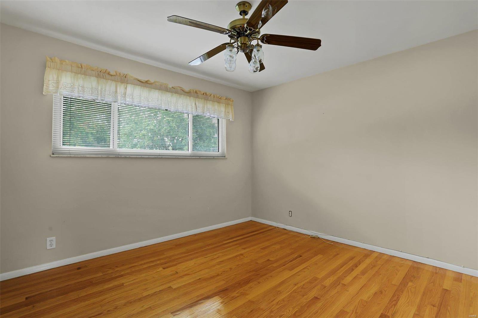 9330 Buxton Drive St. Louis, MO 63126 - Photo 16 of 27