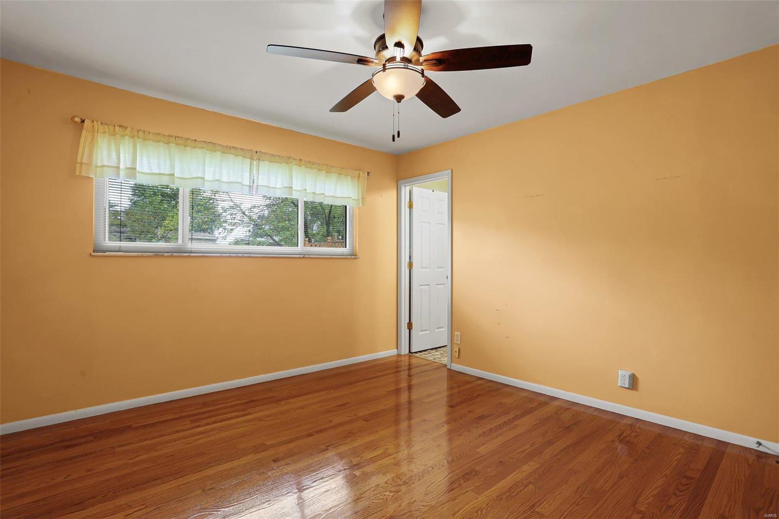 9330 Buxton Drive St. Louis, MO 63126 - Photo 18 of 27