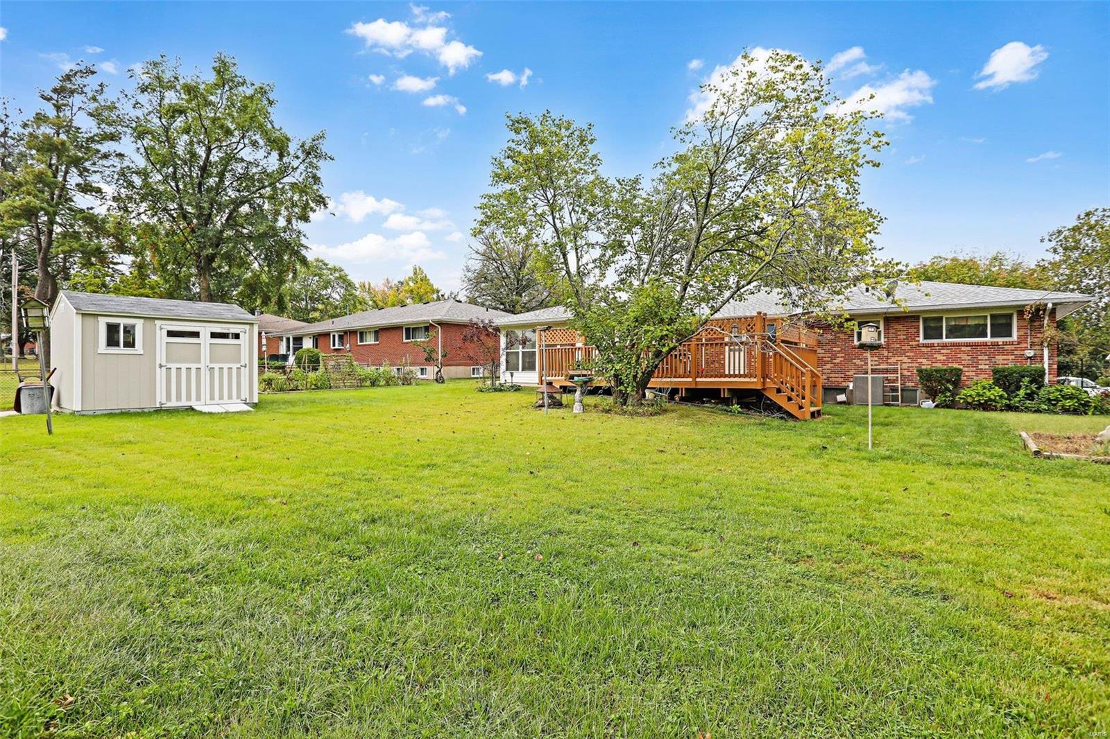 9330 Buxton Drive St. Louis, MO 63126 - Photo 26 of 27