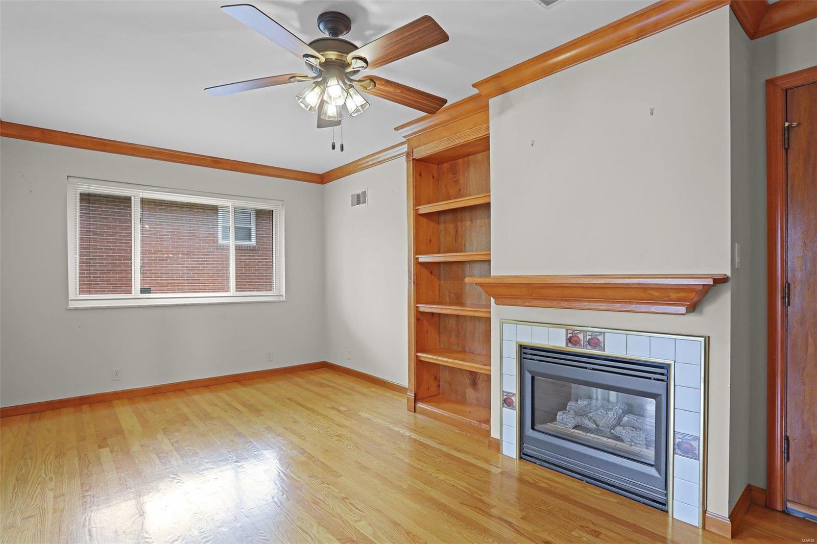 9330 Buxton Drive St. Louis, MO 63126 - Photo 9 of 27