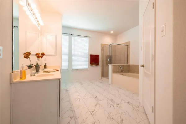 $2,375 | 521 Paladin Place, Round Rock, TX 78664