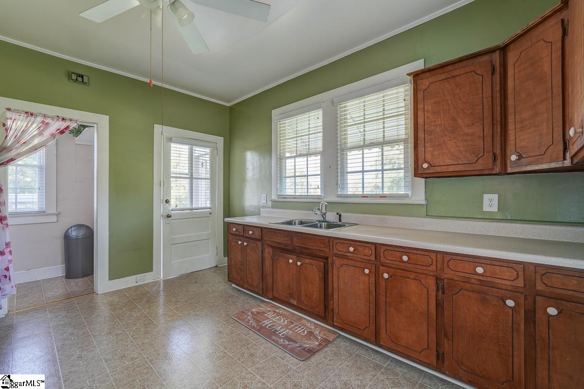 23 Lawrence Street Lyman, SC 29365 - Photo 5 of 12 Gallery Image 5