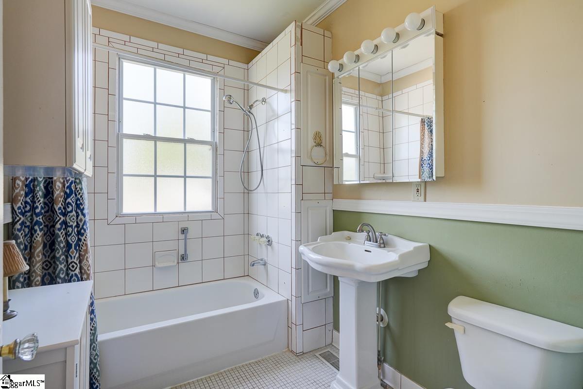 23 Lawrence Street Lyman, SC 29365 - Photo 9 of 12 Gallery Image 9