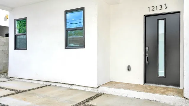 $4,299 | 1213 North Kingsley Drive, Unit 1213 1/2, Los Angeles, CA 90029