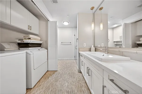 $1,149,000 | 1400 East Ocean Boulevard, Unit 1106, Long Beach, CA 90802