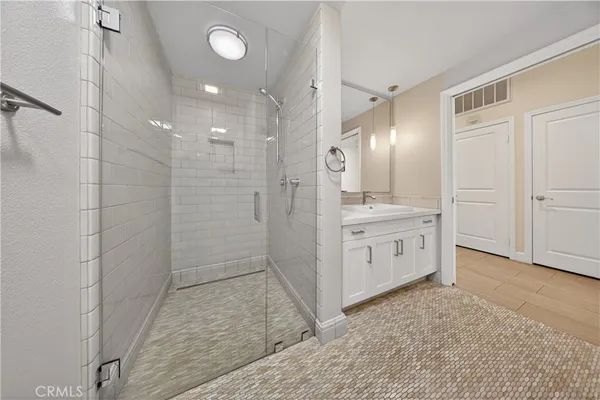 $1,149,000 | 1400 East Ocean Boulevard, Unit 1106, Long Beach, CA 90802