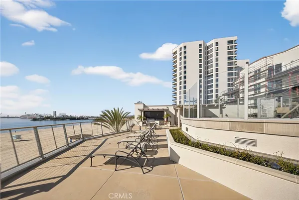 $1,149,000 | 1400 East Ocean Boulevard, Unit 1106, Long Beach, CA 90802